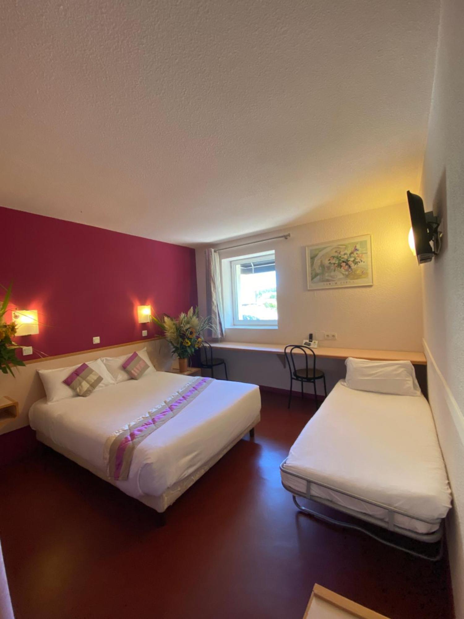 Hotel Restaurant La Place Malay  Екстер'єр фото
